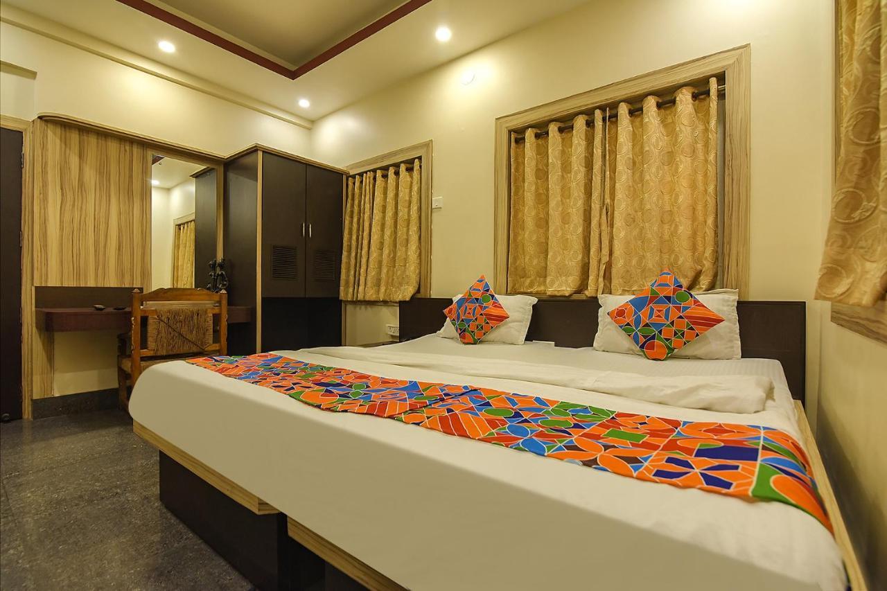 Fabexpress Shivalya Hotel Колката Екстериор снимка
