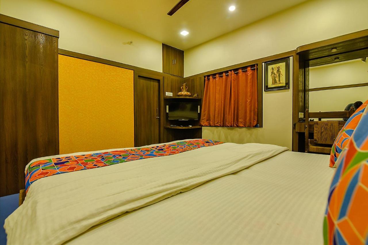 Fabexpress Shivalya Hotel Колката Екстериор снимка